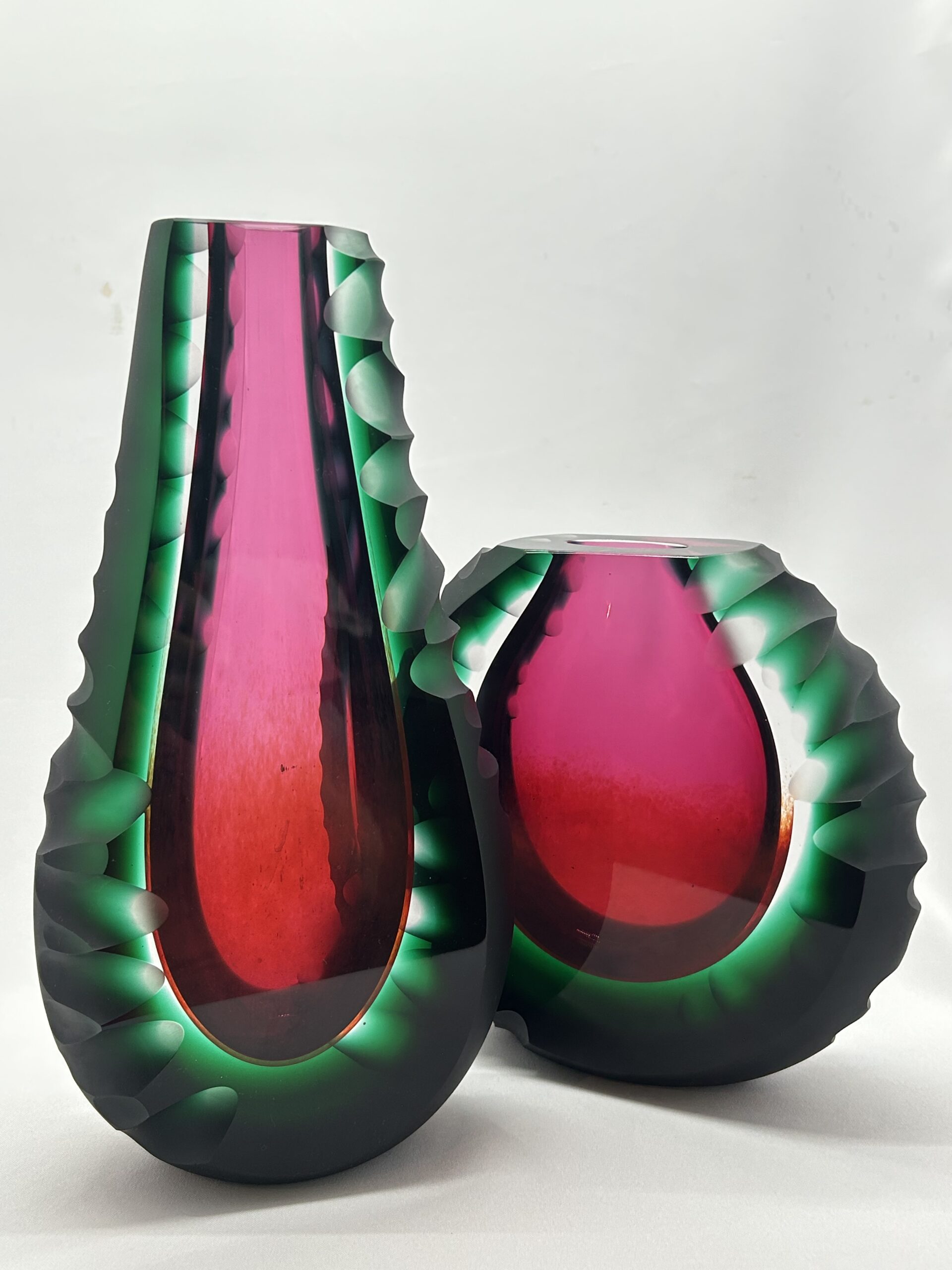 Skleněná broušená váza "Tajemství pralesa II." - Lucie Havelková - Obrázek 6