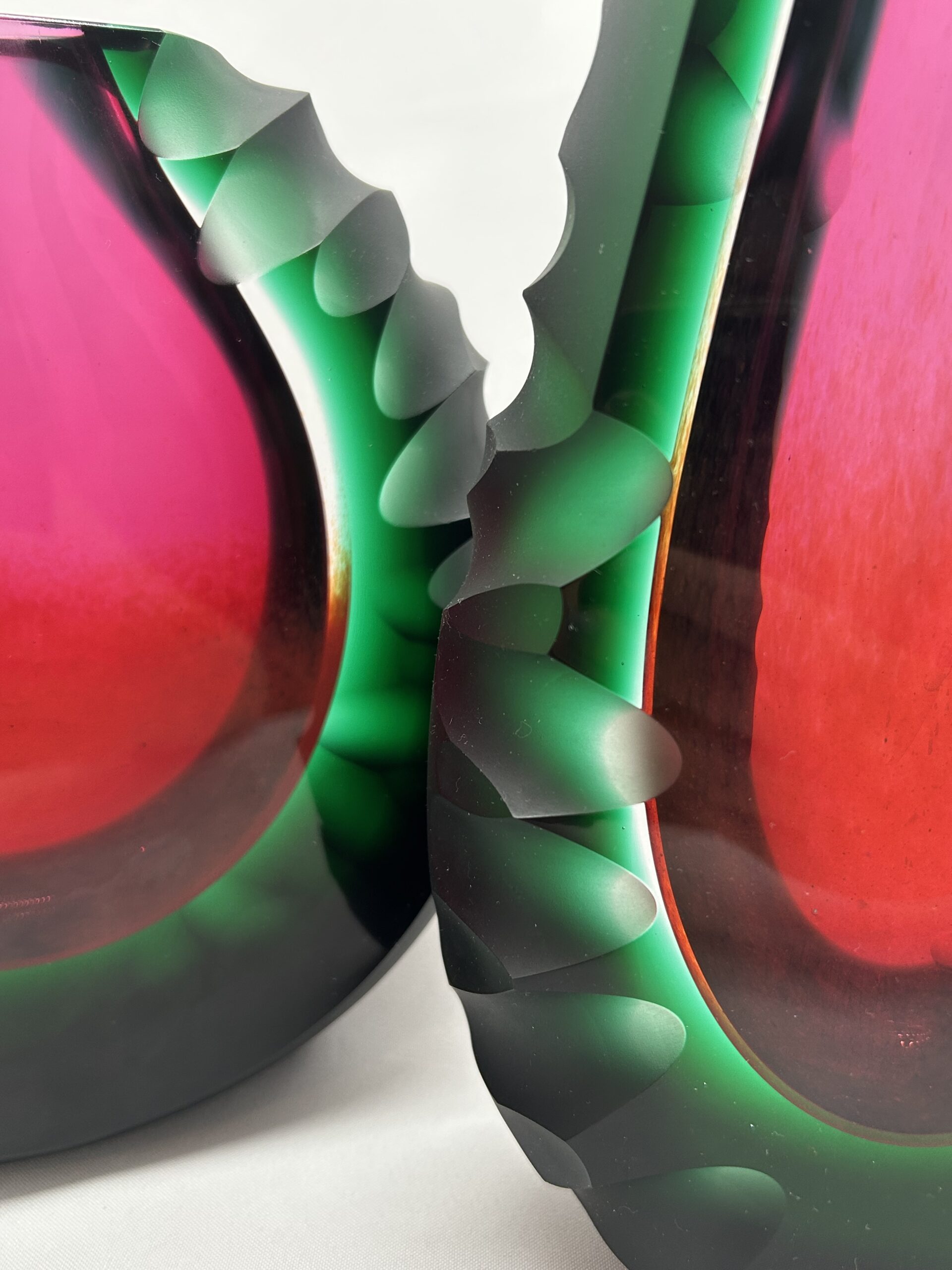 Skleněná broušená váza "Tajemství pralesa II." - Lucie Havelková - Obrázek 5