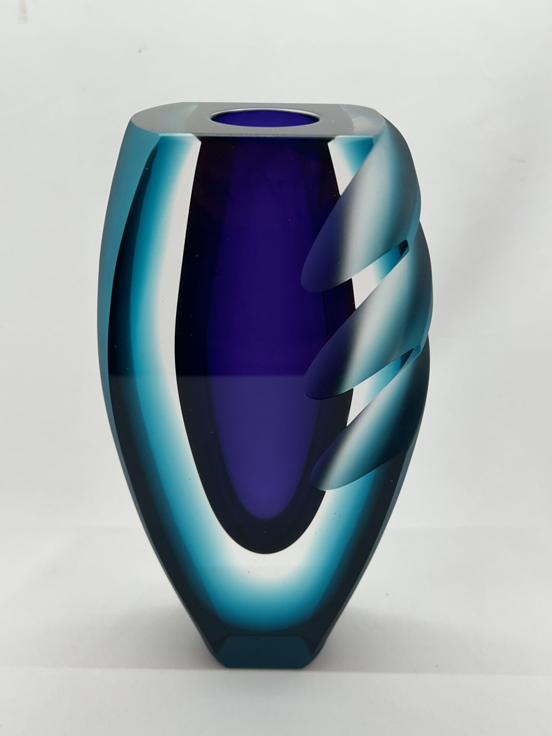 Skleněná broušená váza "Amfora" - Lucie Havelková - Obrázek 2