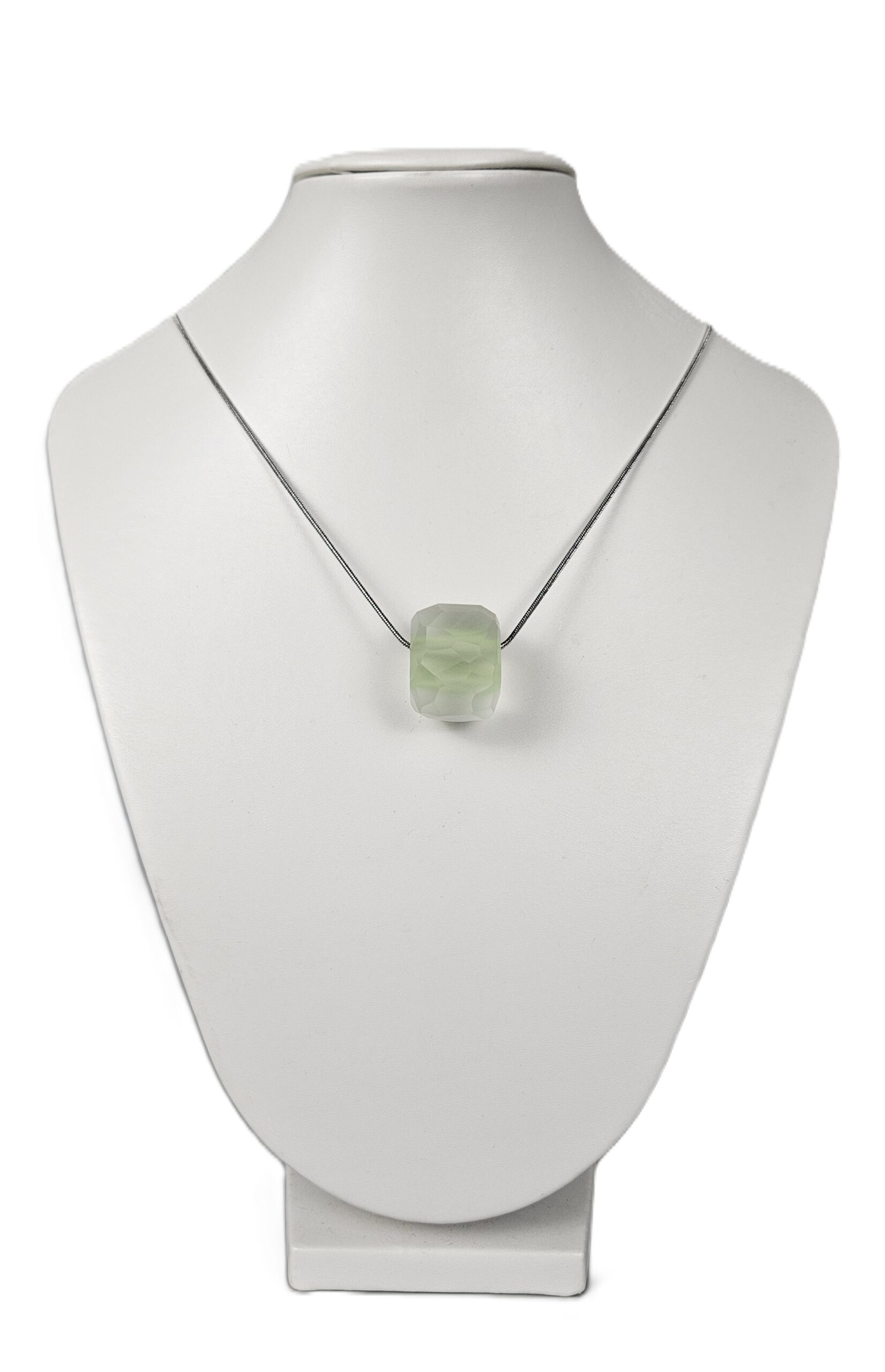 Broušený skleněný náhrdelník zeleno-křišťálový matný – Šárka Bartko